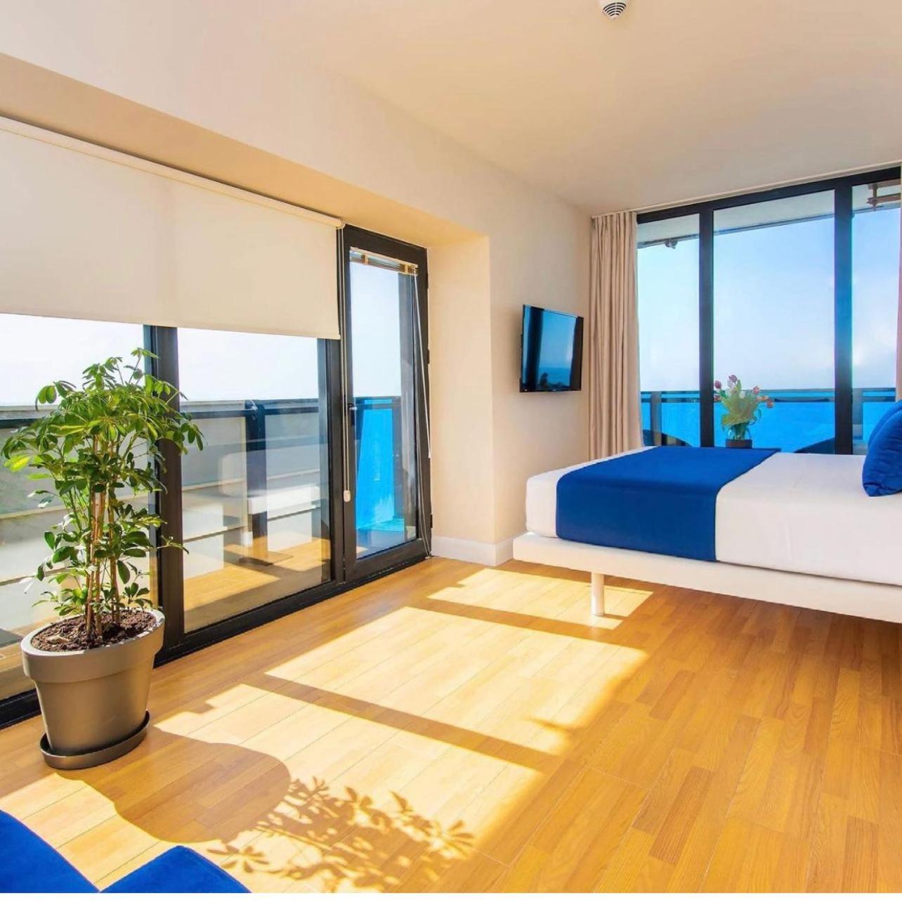 Orbi City Suite 巴统 外观 照片